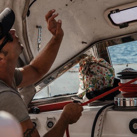 Séjour insolite voilier Mori Ora Moorea Exterior foto